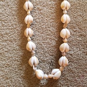 Shell necklace
